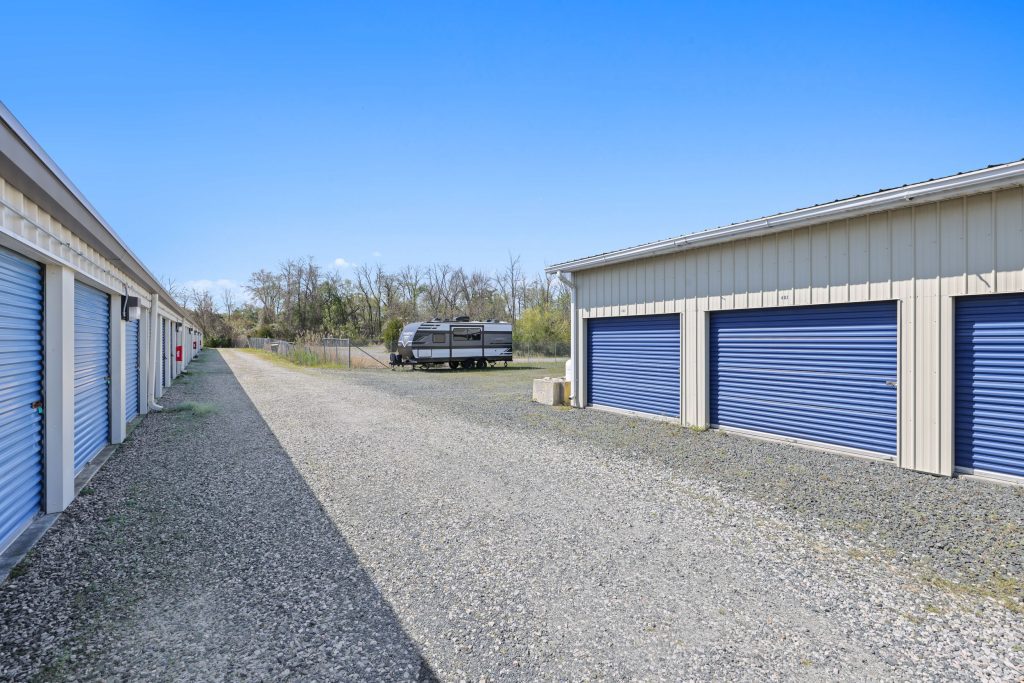 drive-up storage units and vehicle parking at Peninsula Mini Storage in Blades, DE