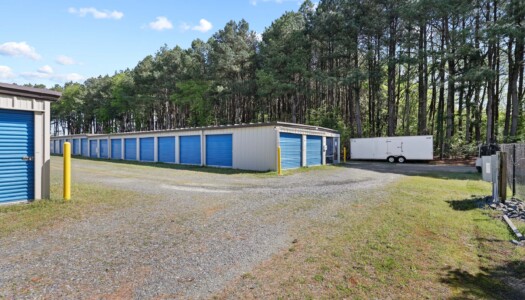 drive-up storage units at Peninsula Mini Storage in Dagsboro, DE