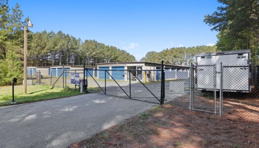 front gate of Peninsula Mini Storage in Dagsboro, DE
